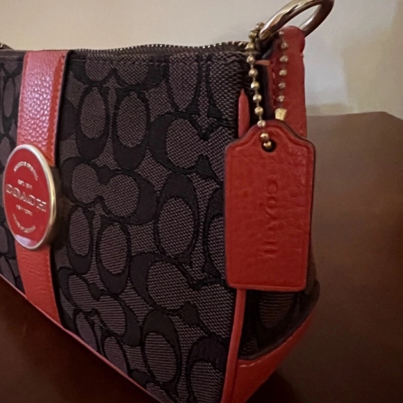 Authentic Coach Shoulder Bag - Picture 2 of 4